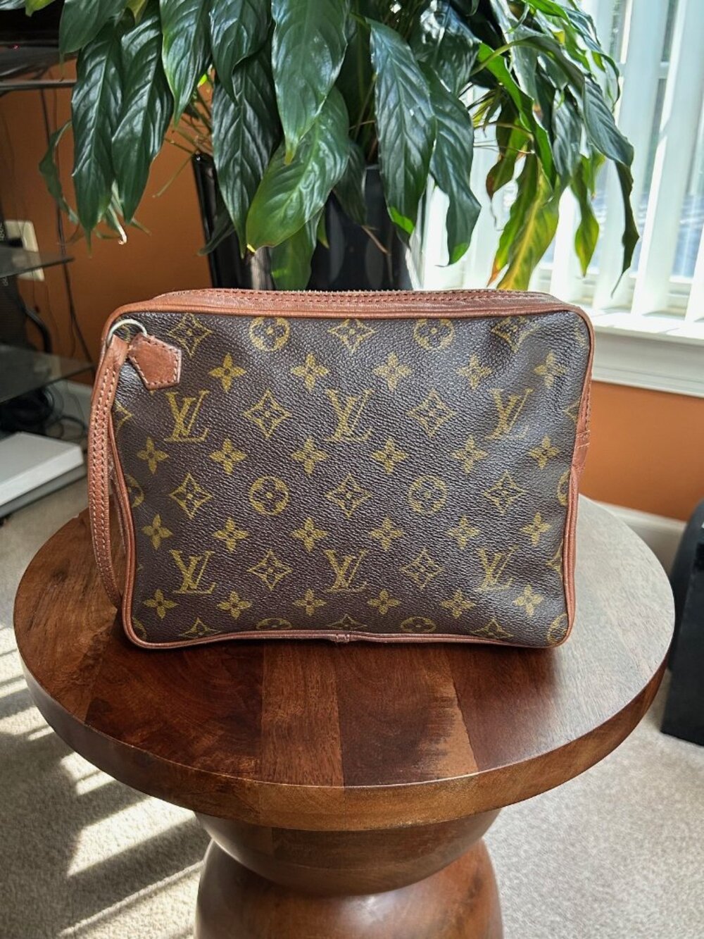 LOUIS VUITTON Monogram Pouch Clutch Wristlet - Picture 16 of 16
